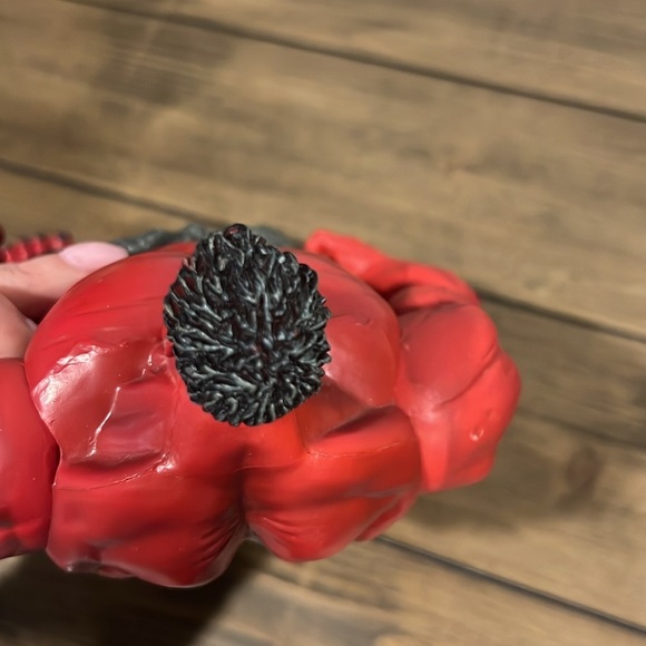 The Marvel legends red Incredible Hulk deluxe action figure - Picture 5 of 8